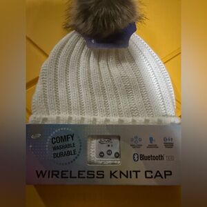 iLive Wireless Knit Cap with Bluetooth